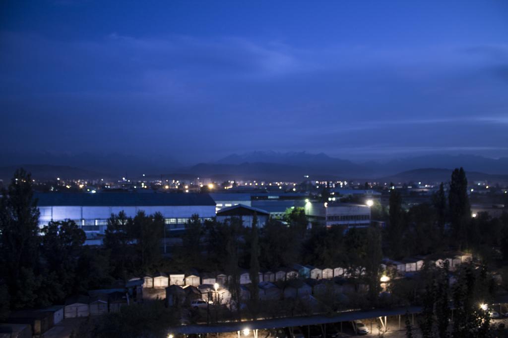 Paradise Apartment Bișkek Cameră foto